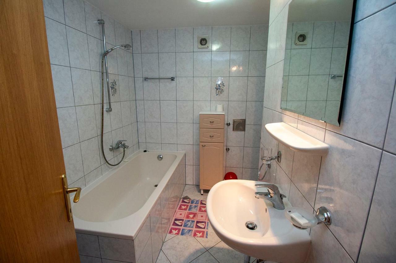 Apartmani Vrljicak Omiš Extérieur photo